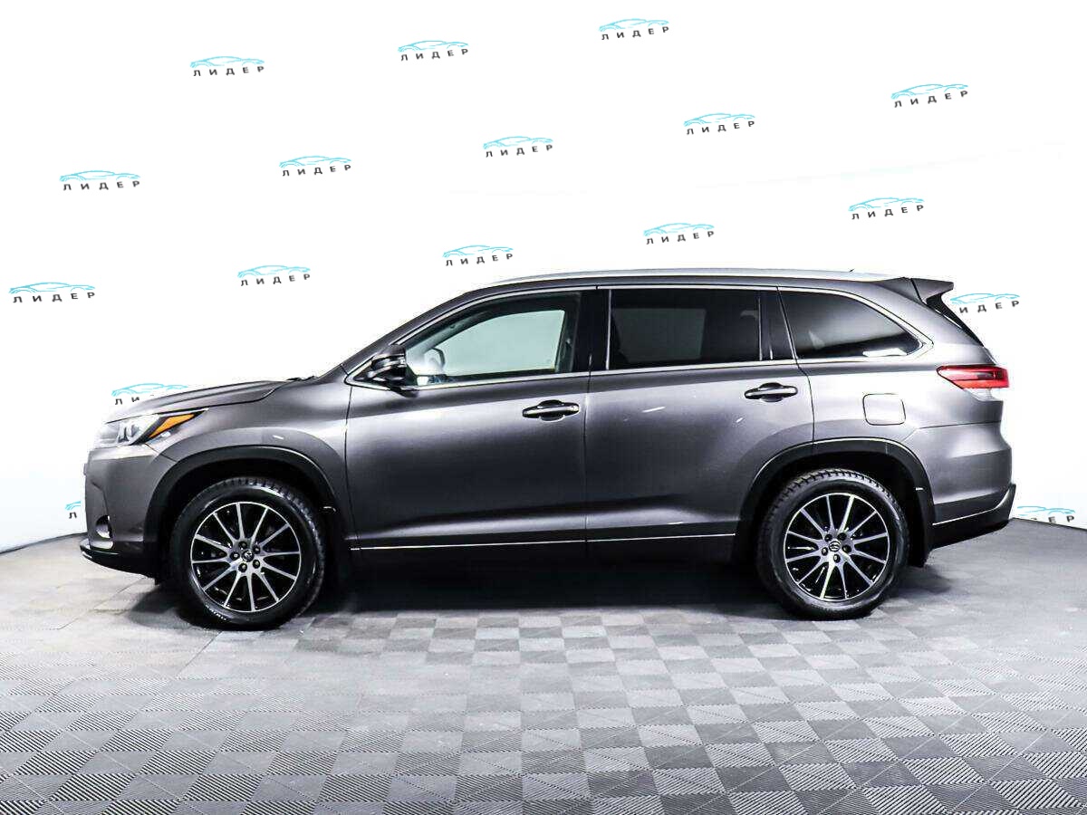 Б/У Тойота Хайлэндер 2019 года. Фото: #7