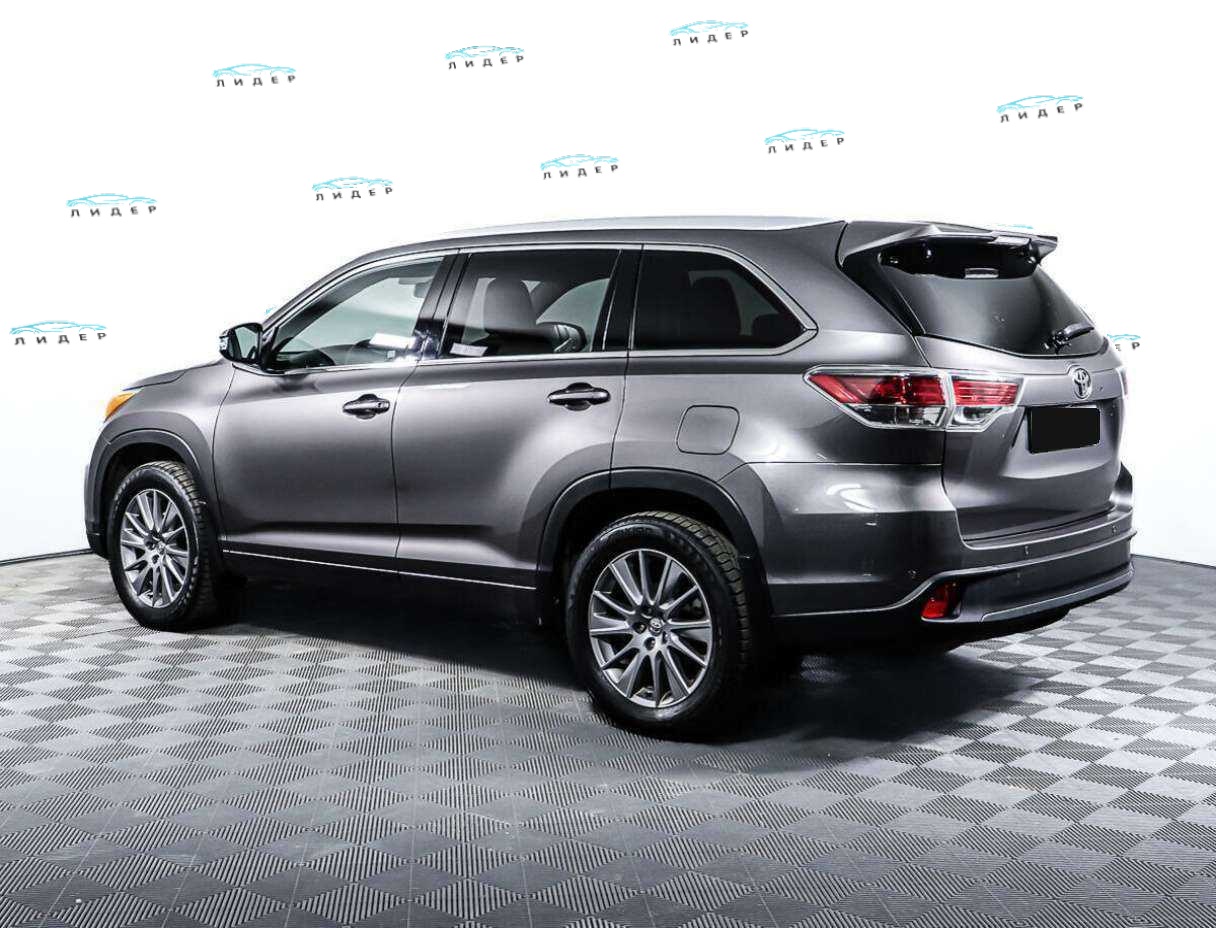 Б/У Тойота Хайлэндер 2014 года. Фото: #4