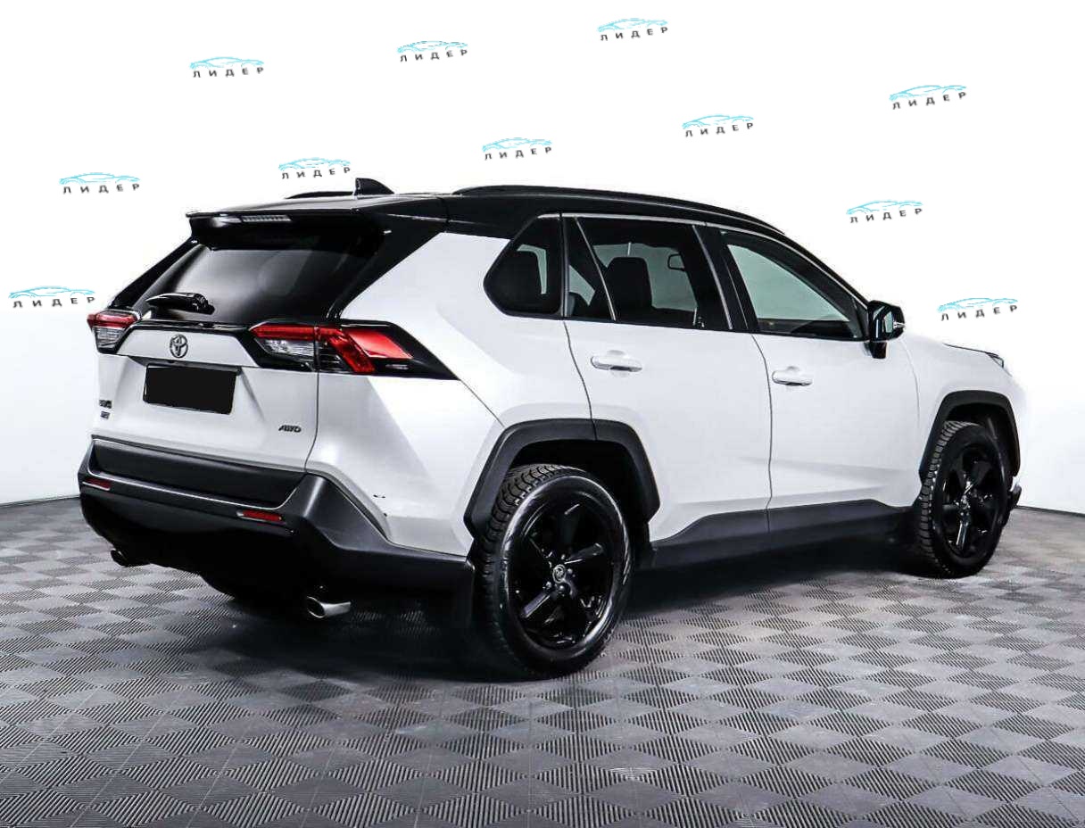 Б/У Тойота Рав4 2021 года. Фото: #4