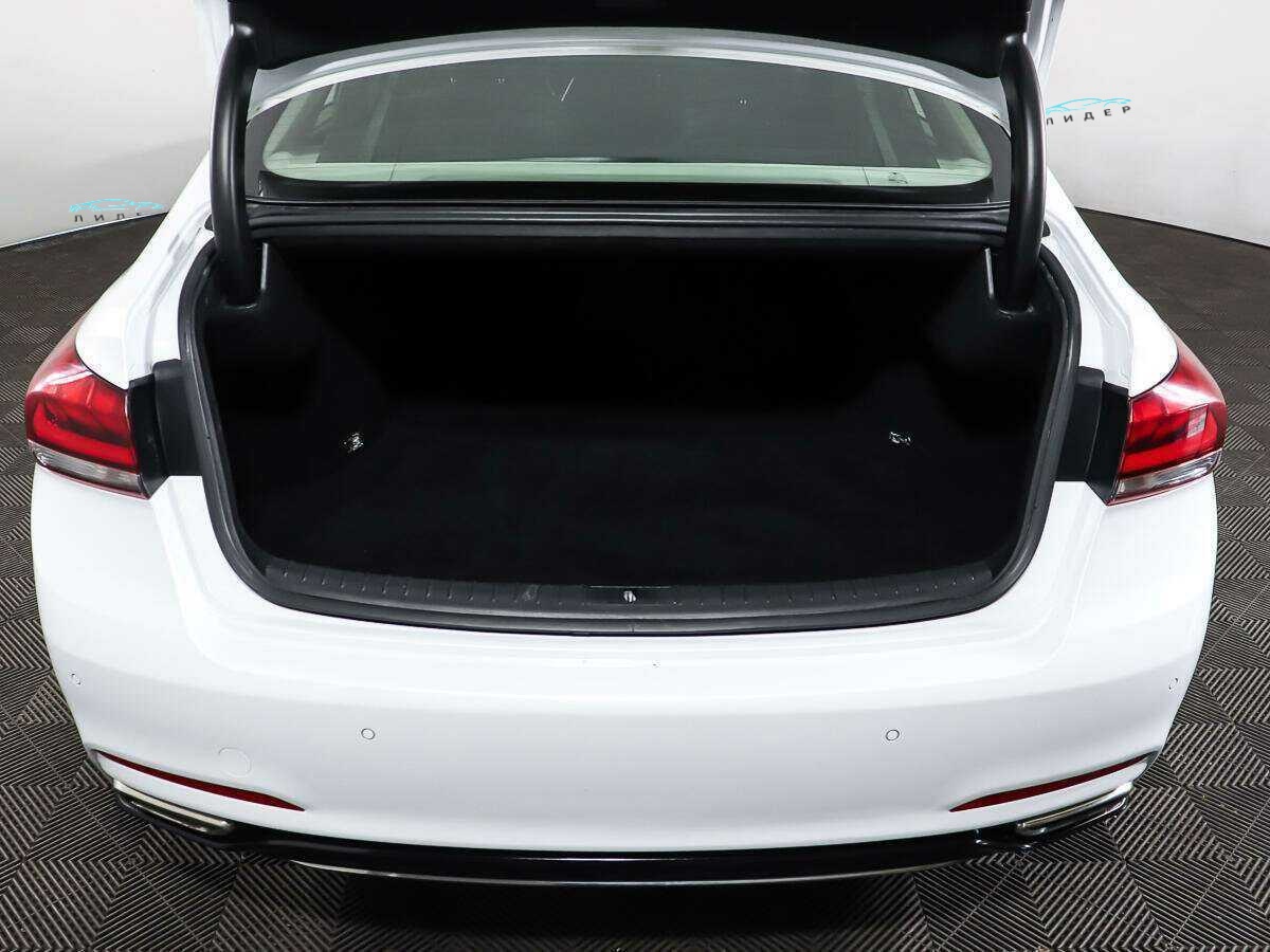 Б/У Генезис Г80 2017 года. Фото: #8