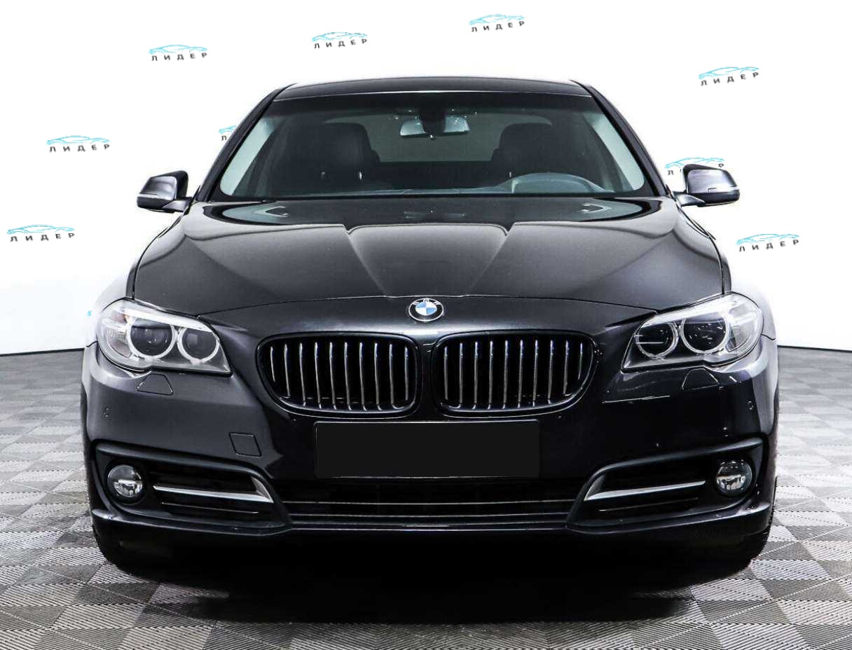 Б/У БМВ 5 серии 2015 года. Фото: #1