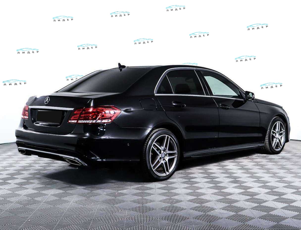 Б/У Мерседес-Бенц Е-Класс 2013 года. Фото: #4
