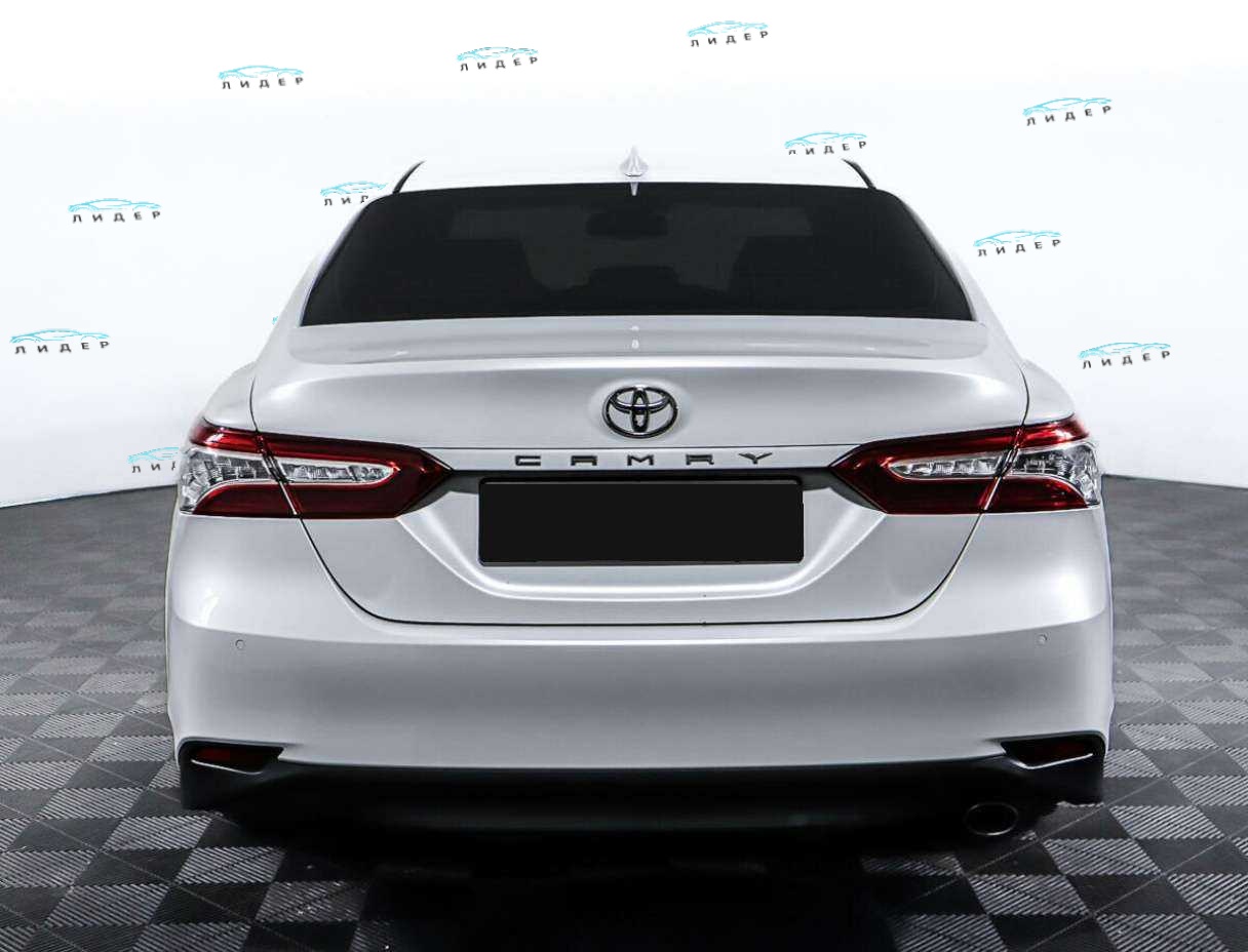 Б/У Тойота Камри 2018 года. Фото: #5