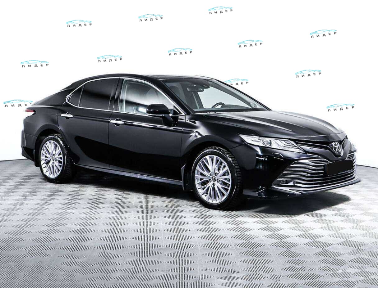 Б/У Тойота Камри 2019 года. Фото: #2