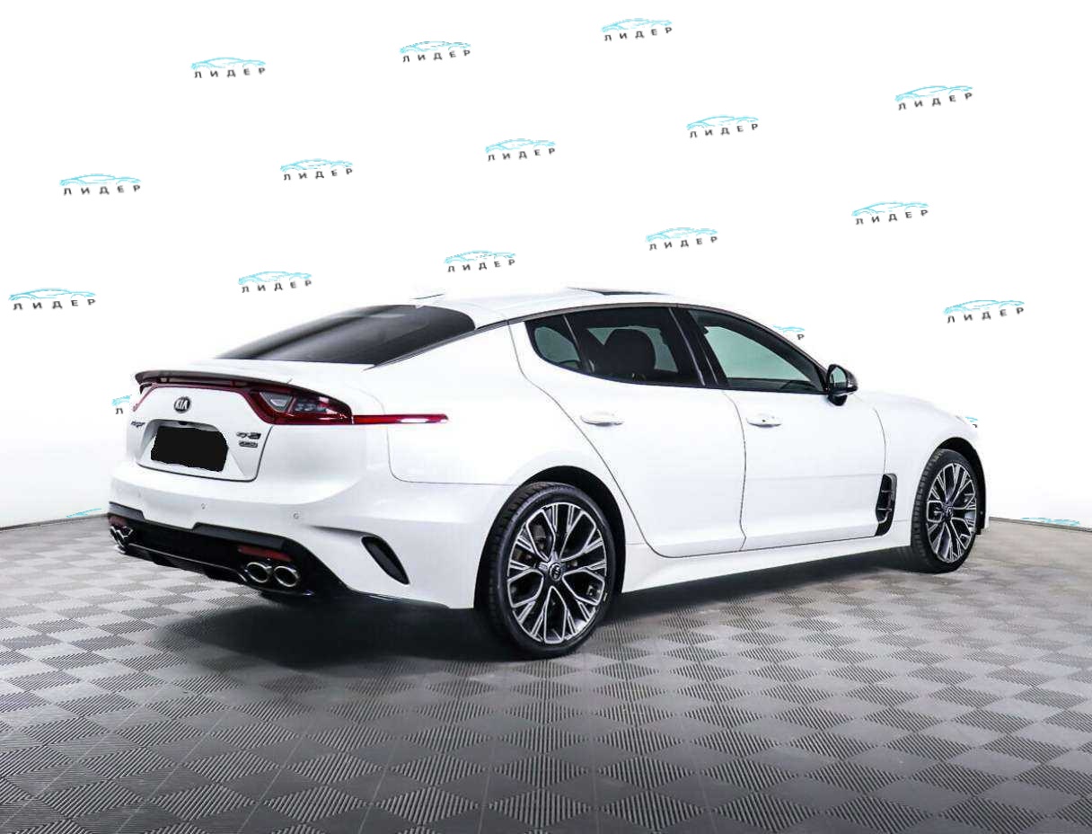 Б/У Киа Стингер 2018 года. Фото: #4