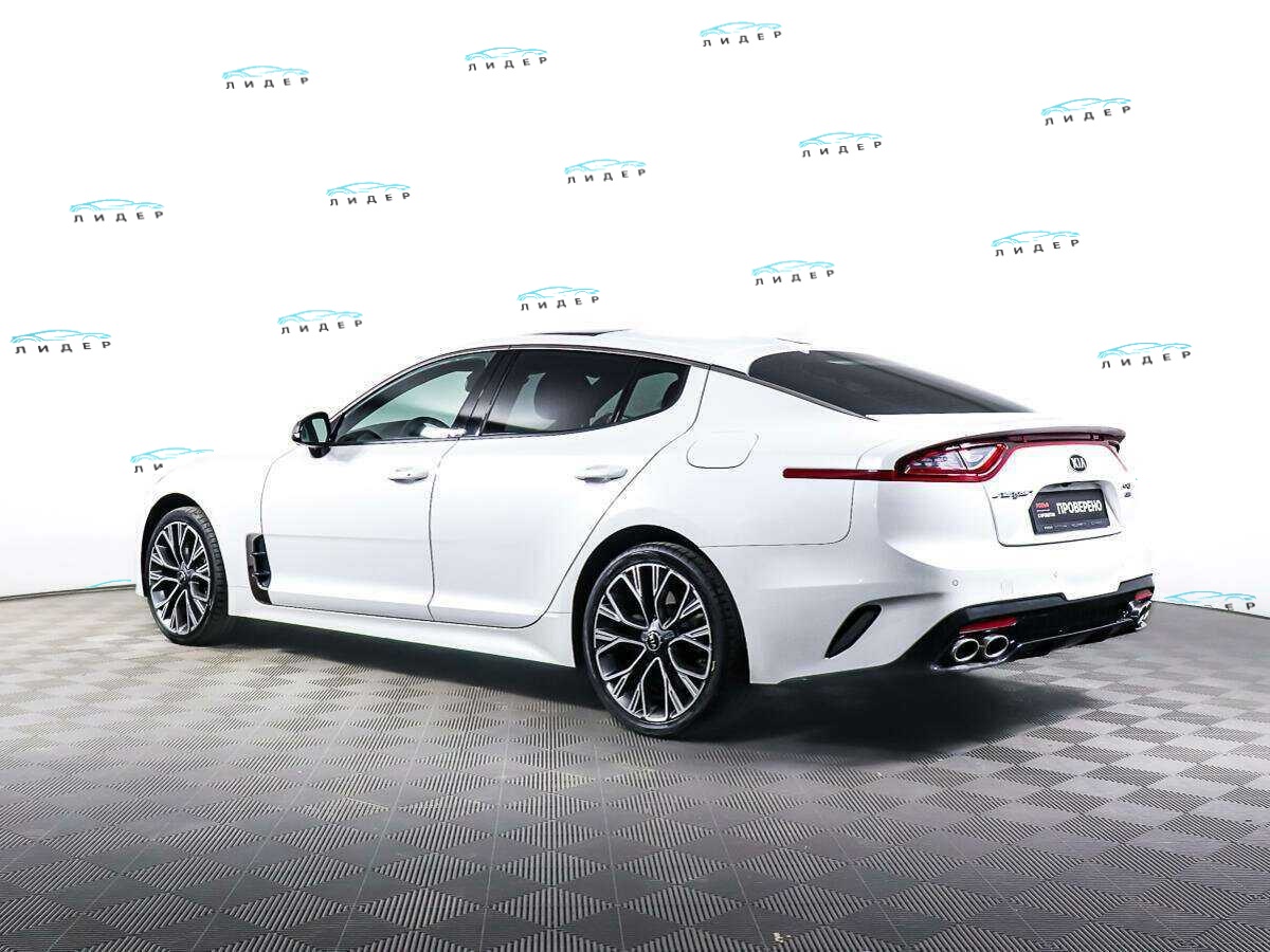 Б/У Киа Стингер 2018 года. Фото: #6
