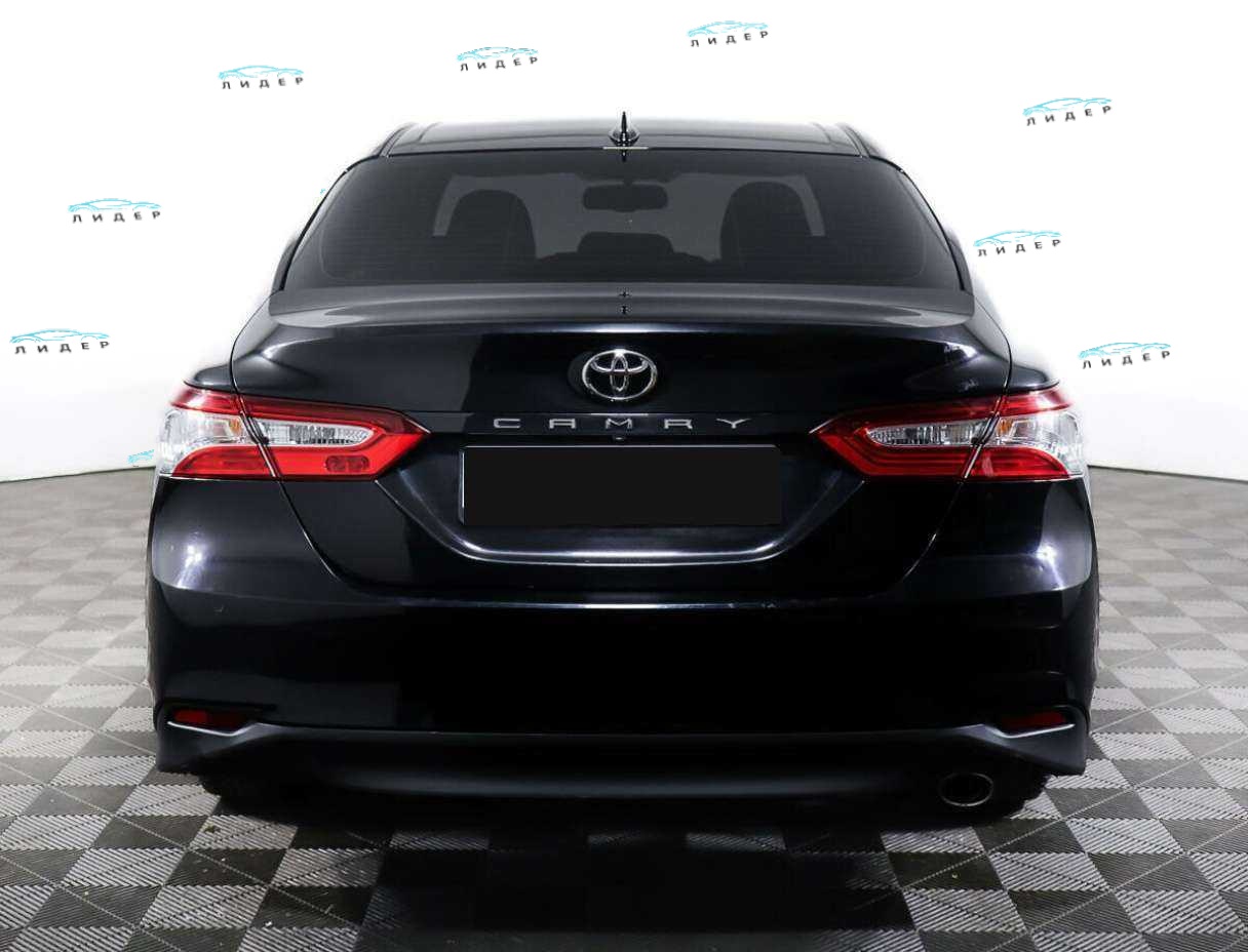 Б/У Тойота Камри 2018 года. Фото: #5