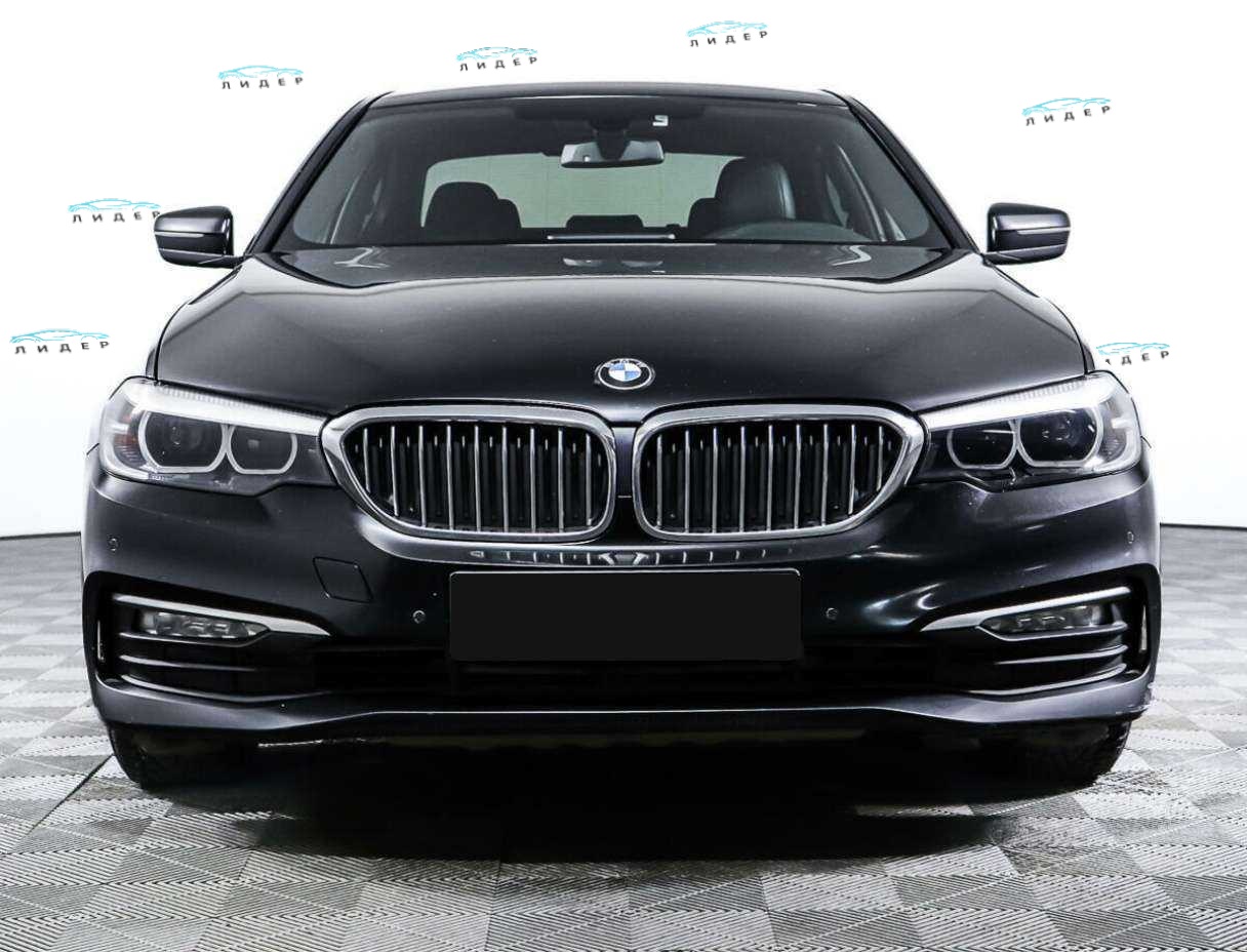 Б/У БМВ 5 серии 2017 года. Фото: #1