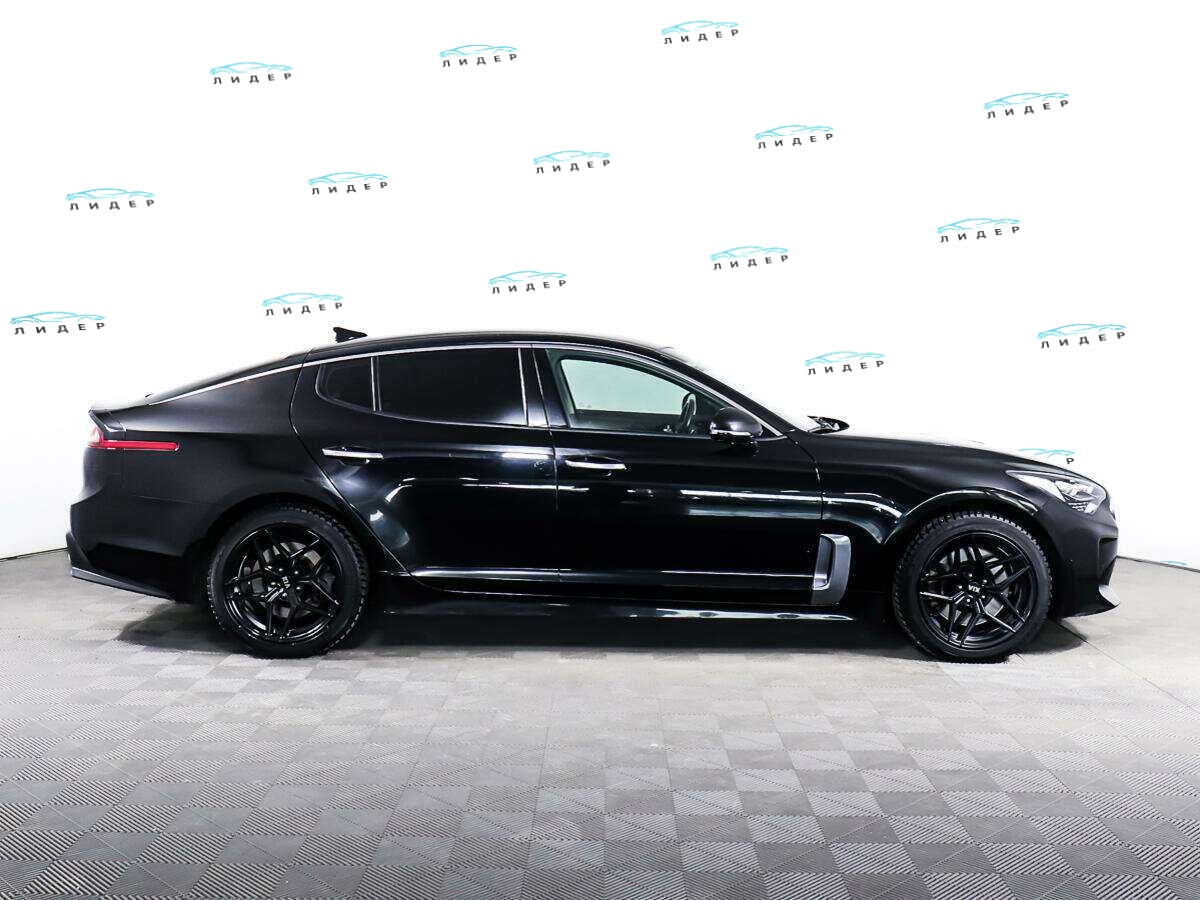 Б/У Киа Стингер 2018 года. Фото: #3