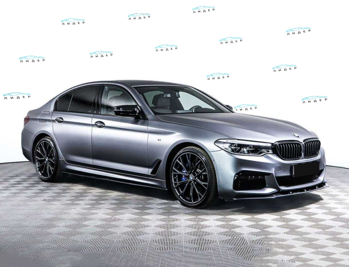 Б/У БМВ 5 серии 2017 года. Фото: #2