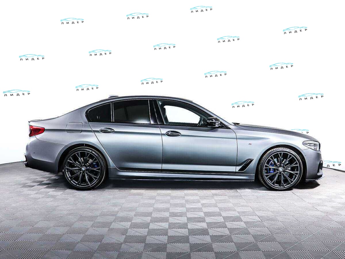 Б/У БМВ 5 серии 2017 года. Фото: #3