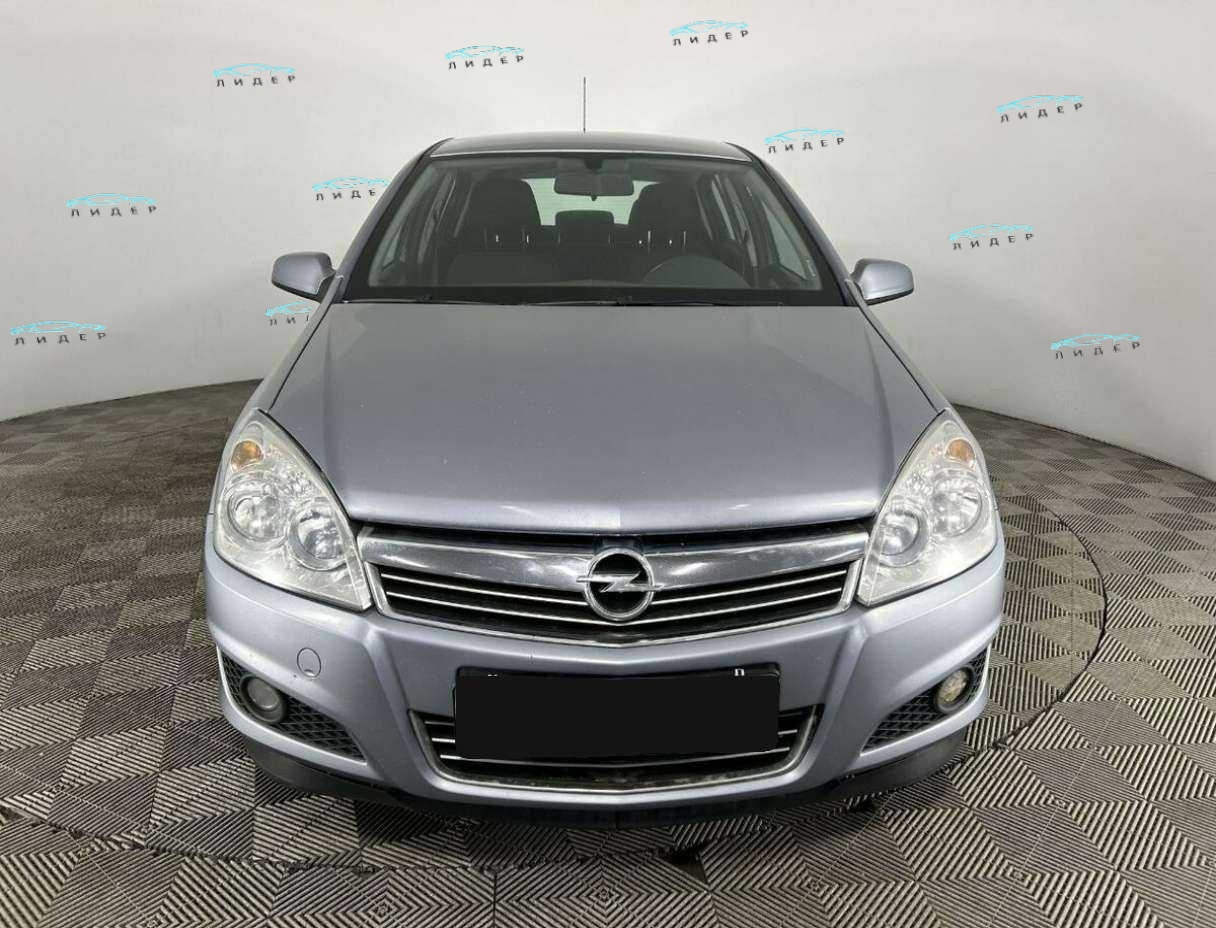 Б/У Опель Астра 2008 года. Фото: #1