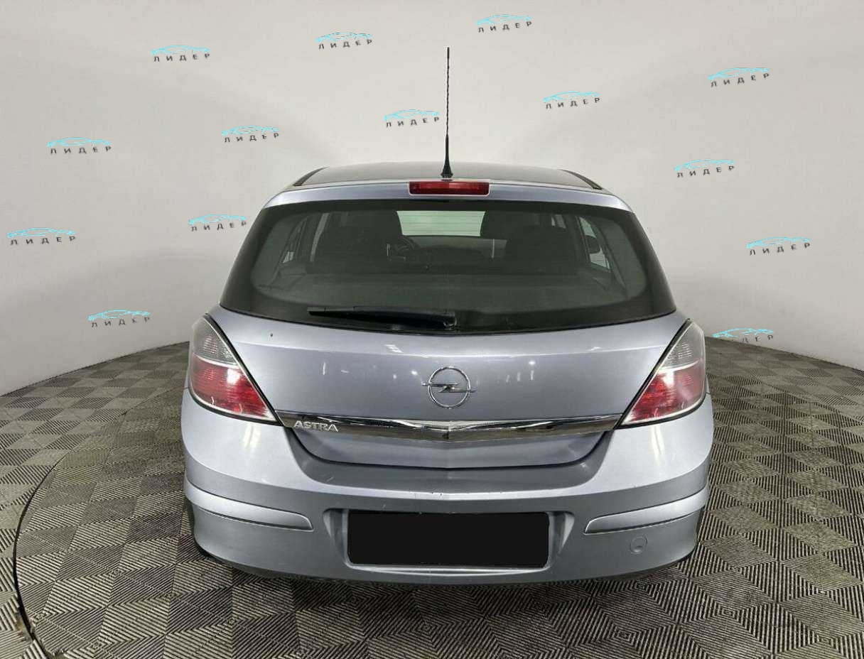 Б/У Опель Астра 2008 года. Фото: #2