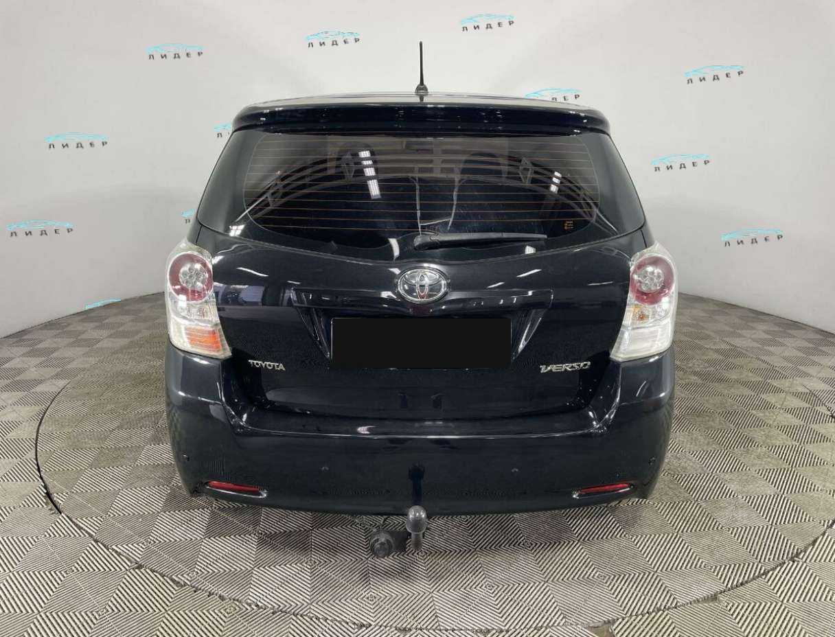 Б/У Тойота Версо 2011 года. Фото: #2