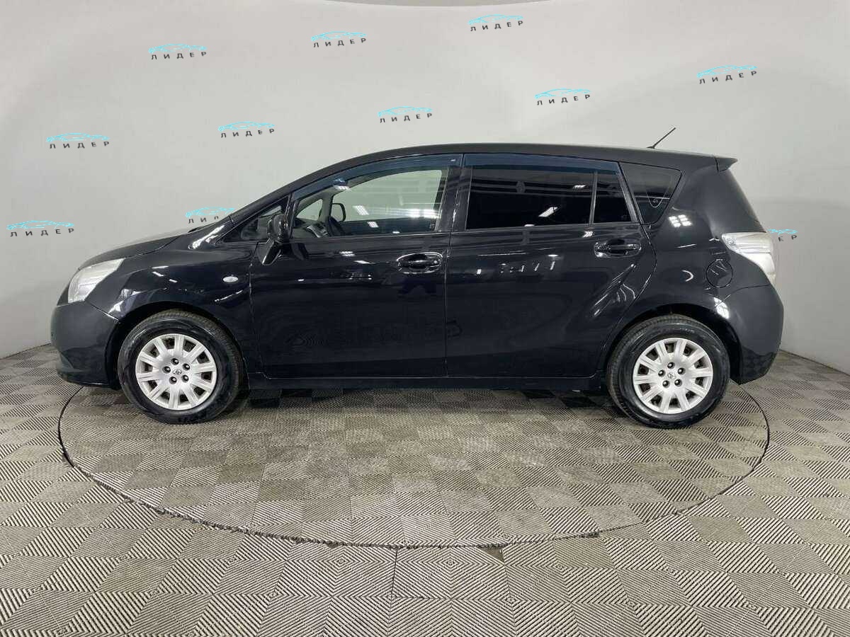 Б/У Тойота Версо 2011 года. Фото: #4