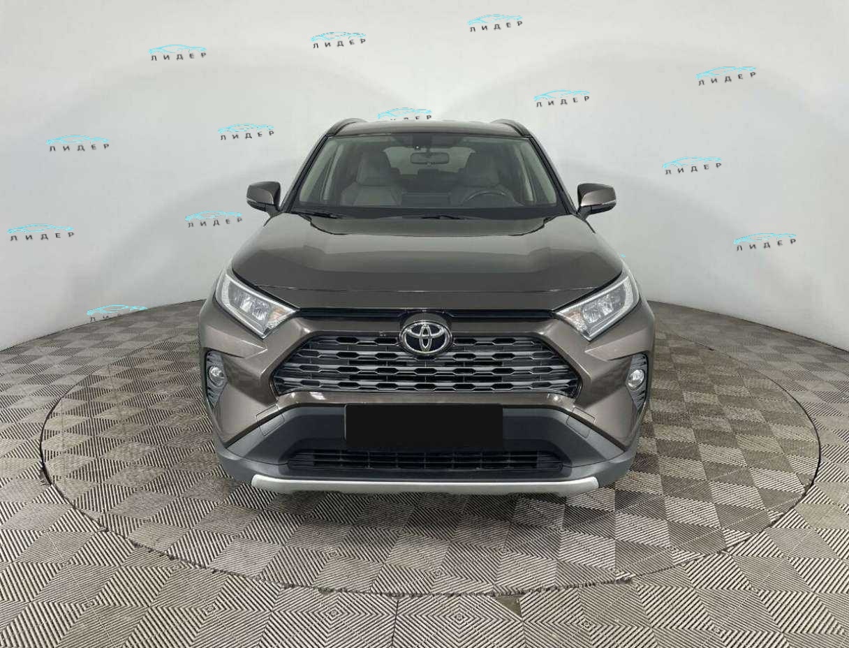 Б/У Тойота Рав4 2019 года. Фото: #1