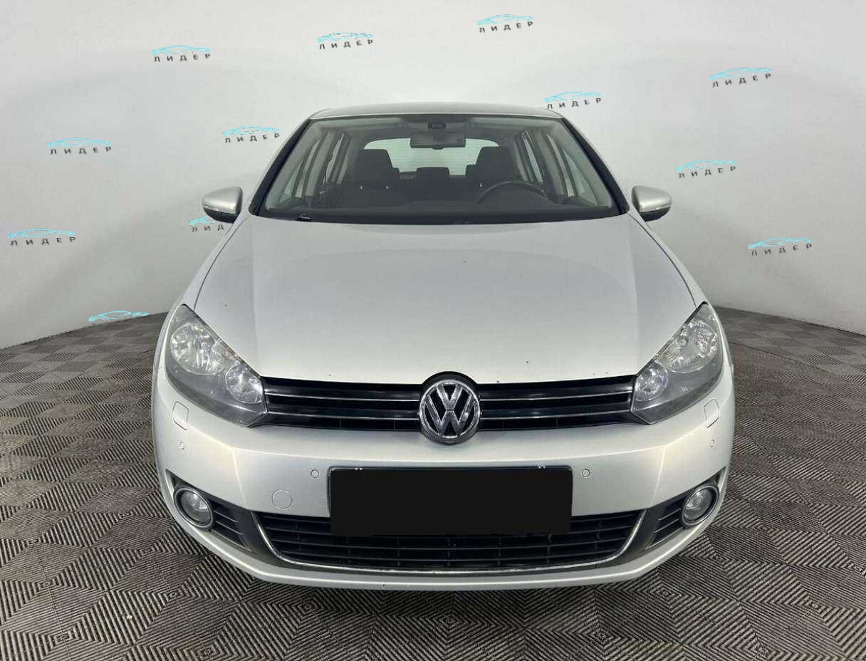 Б/У Фольксваген Гольф 2010 года. Фото: #1