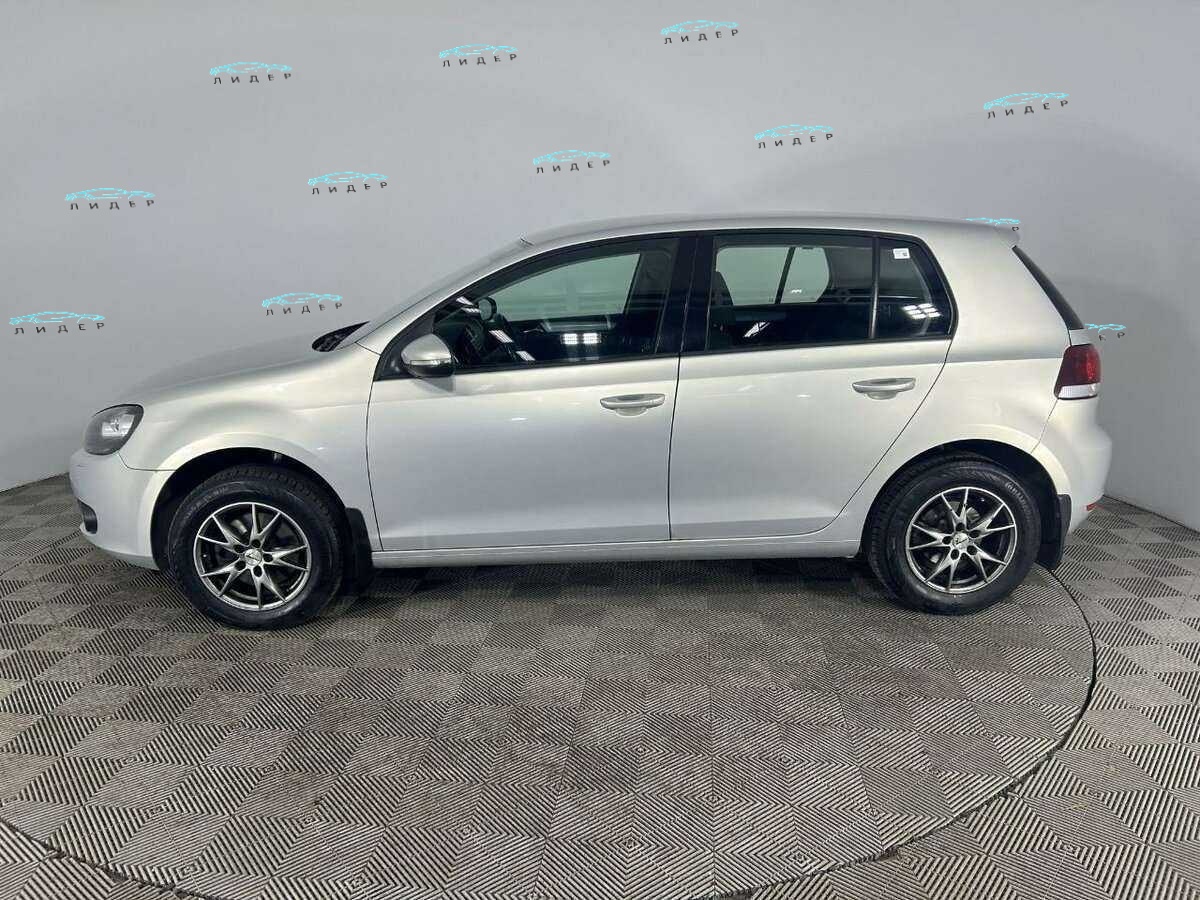 Б/У Фольксваген Гольф 2010 года. Фото: #4