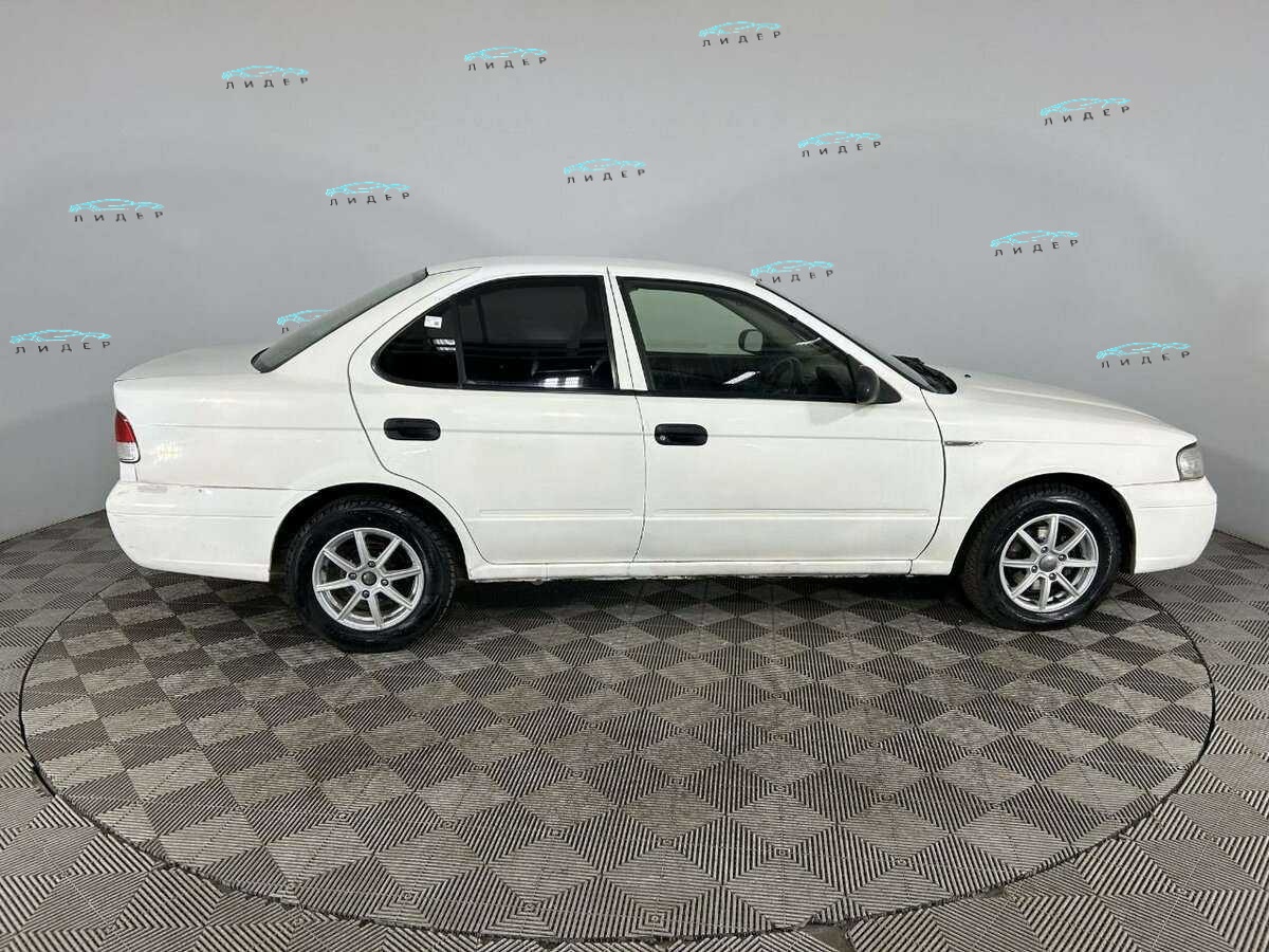 Б/У Ниссан Санни 2004 года. Фото: #3