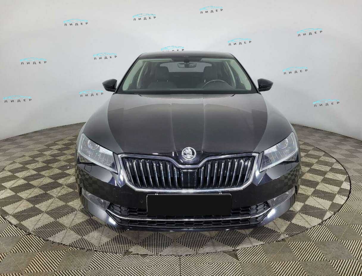 Б/У Шкода Суперб 2016 года. Фото: #1