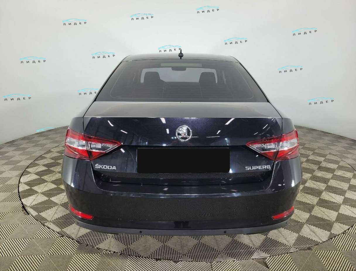 Б/У Шкода Суперб 2016 года. Фото: #2