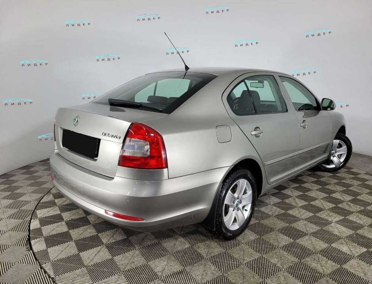 Б/У Шкода Октавия 2010 года. Фото: #5