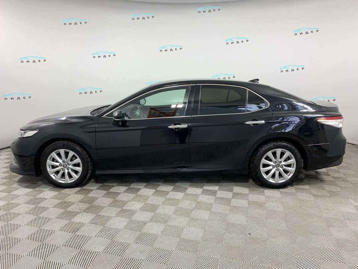 Б/У Тойота Камри 2019 года. Фото: #7