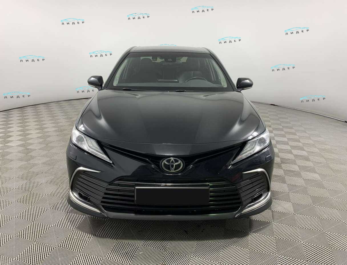 Б/У Тойота Камри 2021 года. Фото: #1
