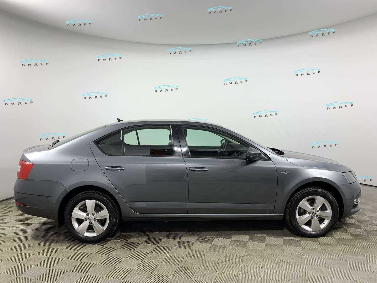 Б/У Шкода Октавия 2020 года. Фото: #3