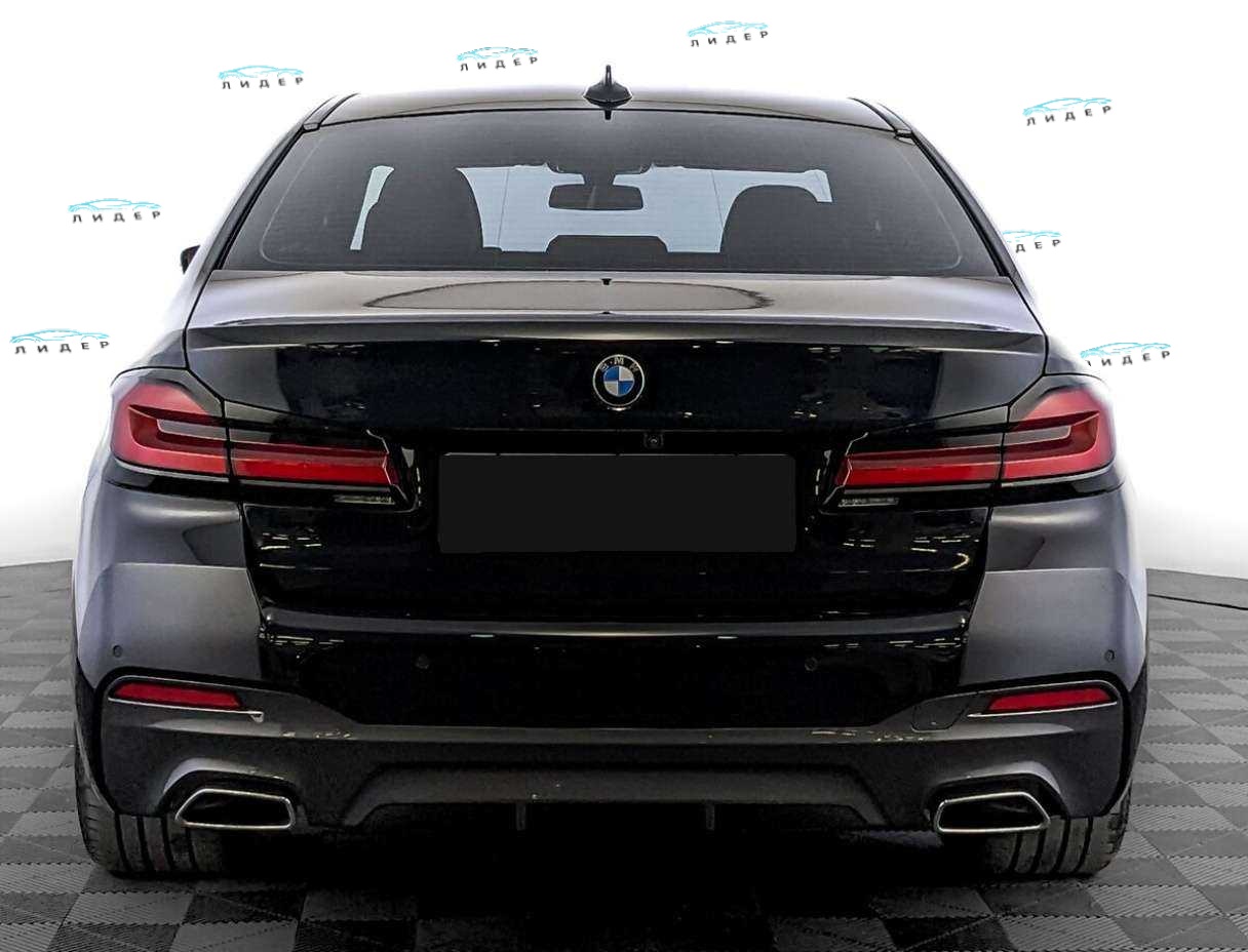 Б/У БМВ 5 серии 2021 года. Фото: #4