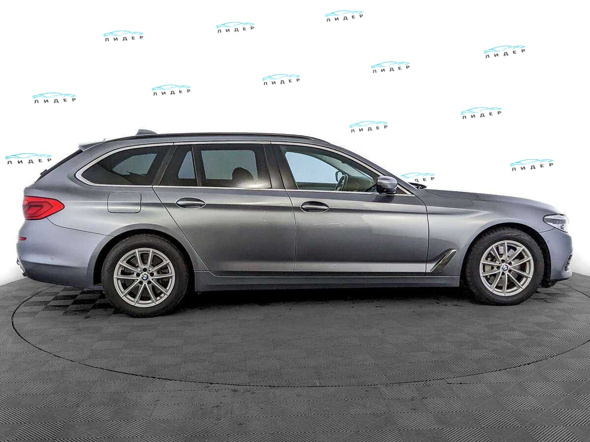 Б/У БМВ 5 серии 2019 года. Фото: #3