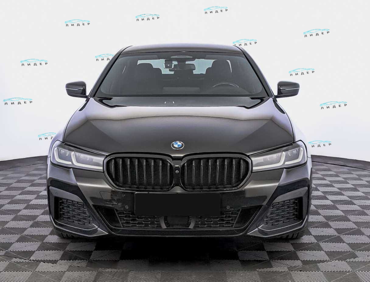 Б/У БМВ 5 серии 2021 года. Фото: #1