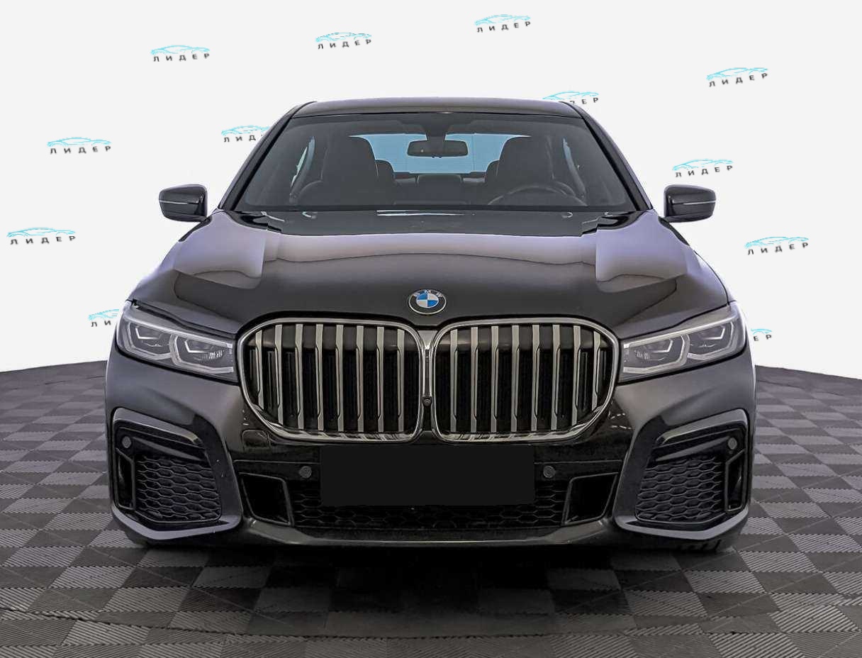 Б/У БМВ 7 серии 2020 года. Фото: #1