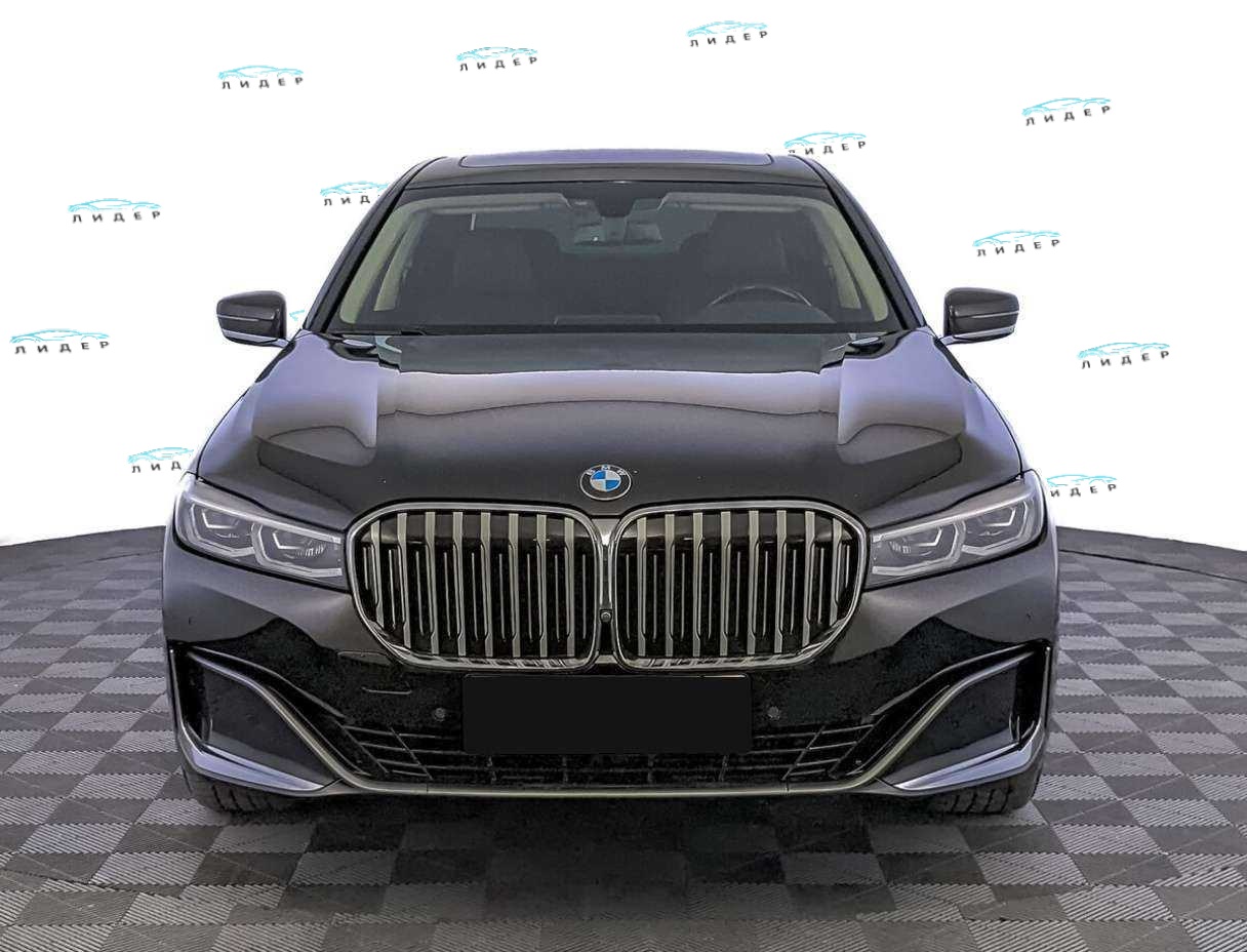 Б/У БМВ 7 серии 2019 года. Фото: #1