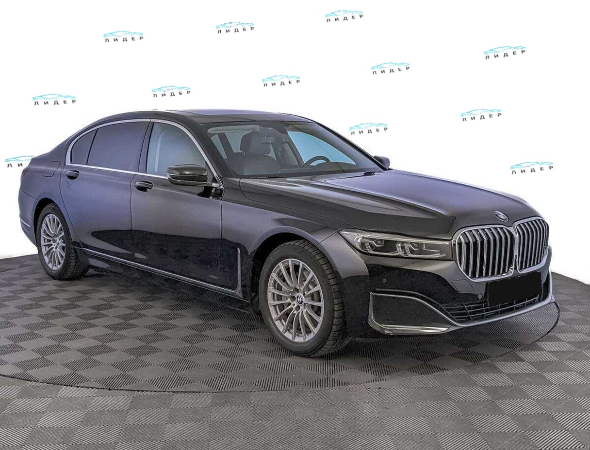 Б/У БМВ 7 серии 2019 года. Фото: #2