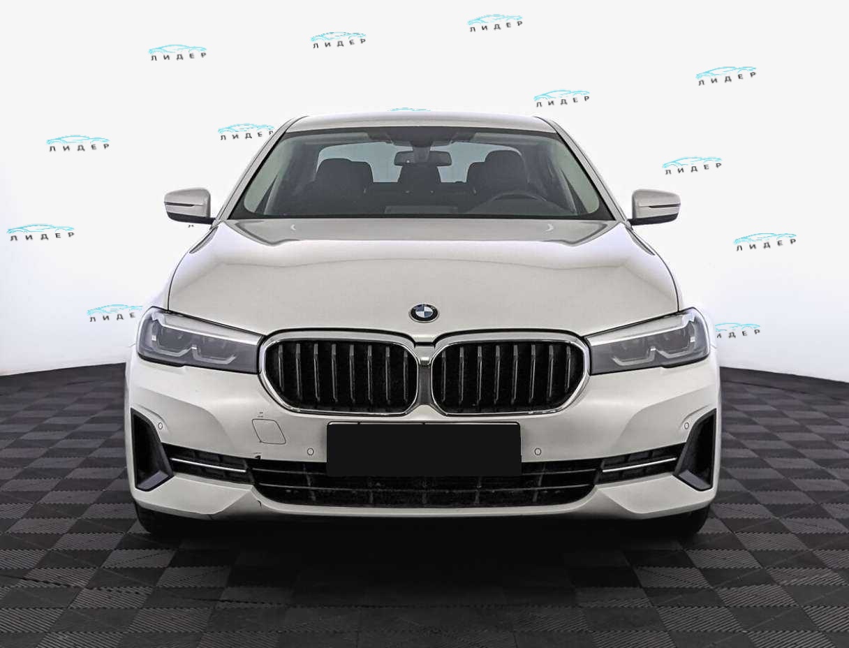 Б/У БМВ 5 серии 2020 года. Фото: #1