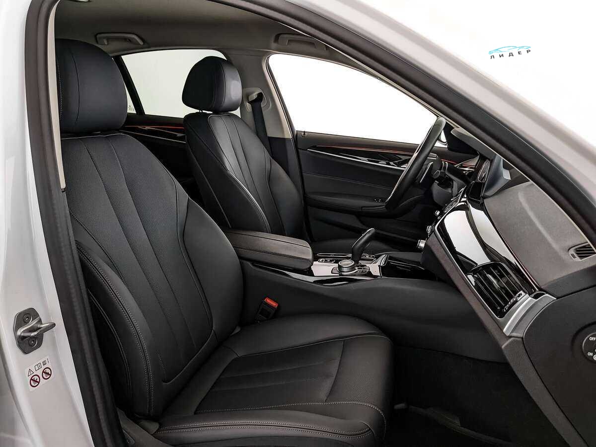 Б/У БМВ 5 серии 2020 года. Фото: #17