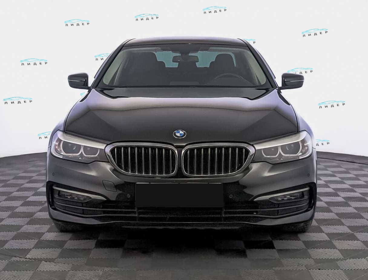 Б/У БМВ 5 серии 2020 года. Фото: #1