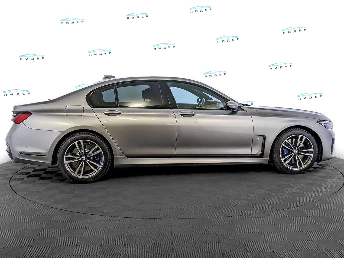 Б/У БМВ 7 серии 2019 года. Фото: #3