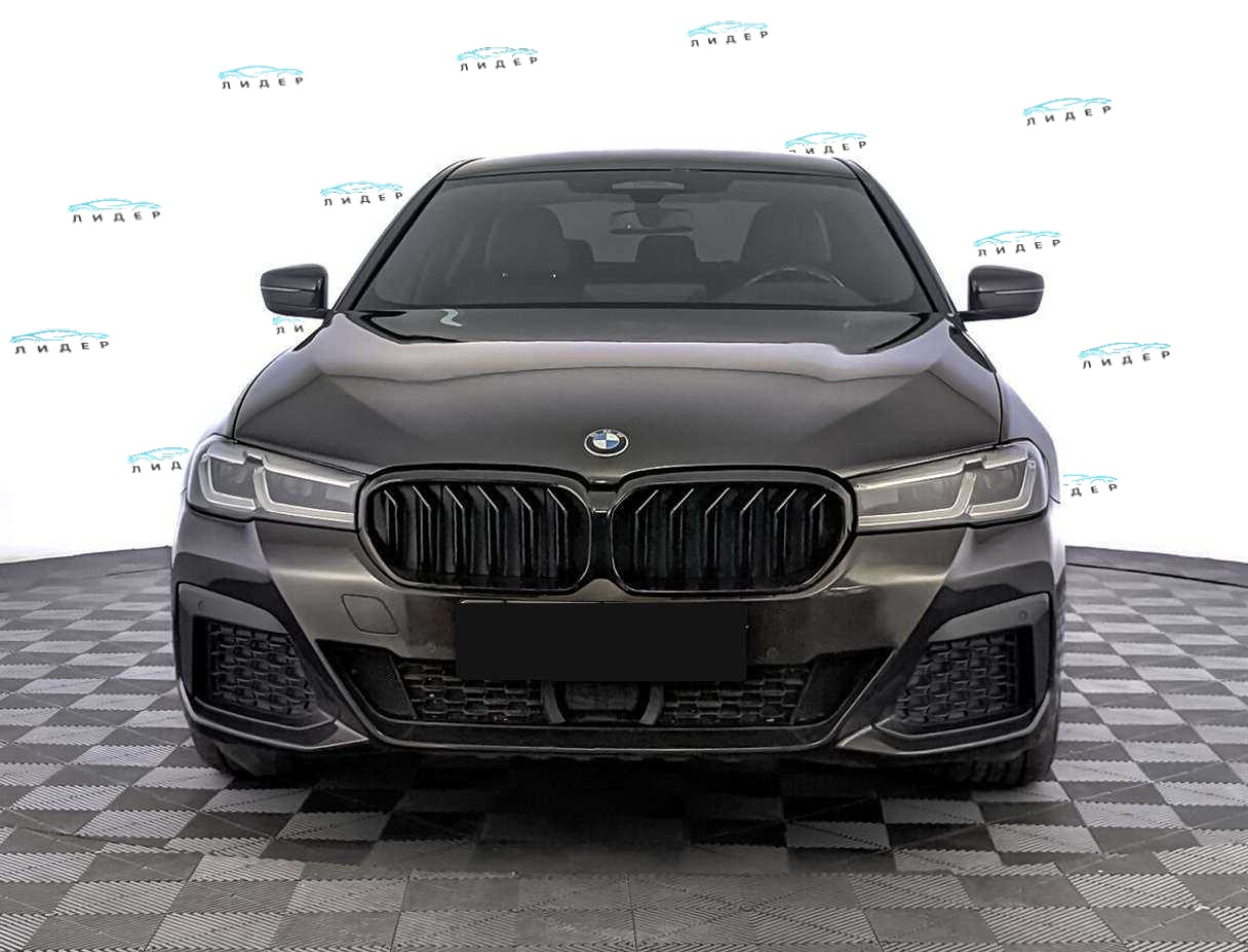 Б/У БМВ 5 серии 2020 года. Фото: #1