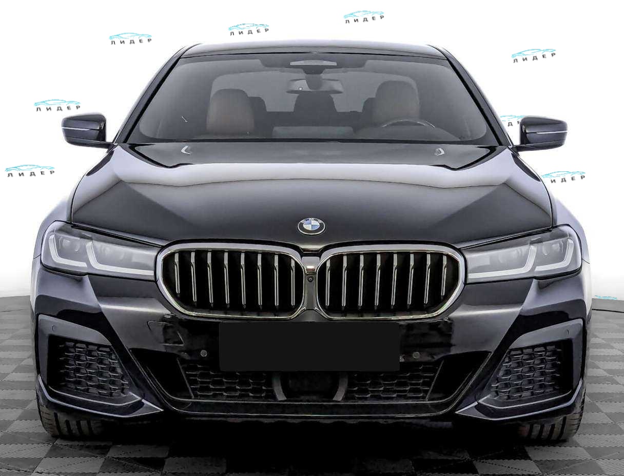 Б/У БМВ 5 серии 2021 года. Фото: #1