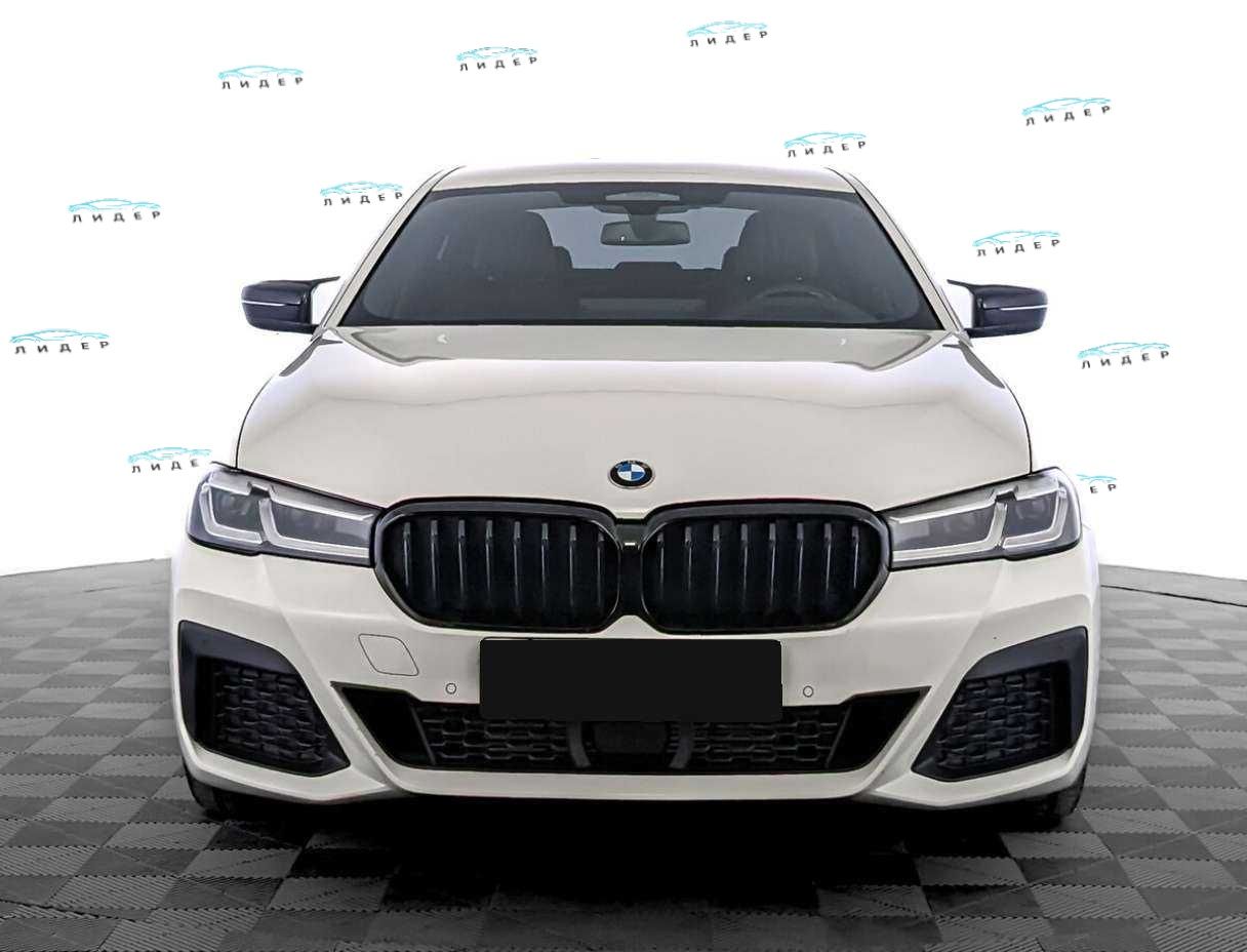 Б/У БМВ 5 серии 2020 года. Фото: #1