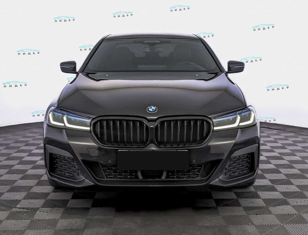 Б/У БМВ 5 серии 2021 года. Фото: #1