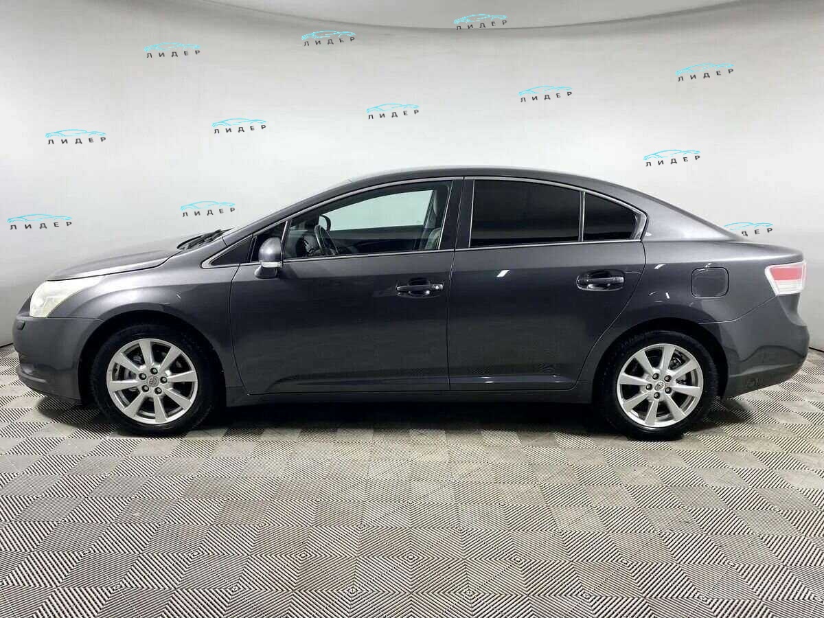 Б/У Тойота Авенсис 2009 года. Фото: #5