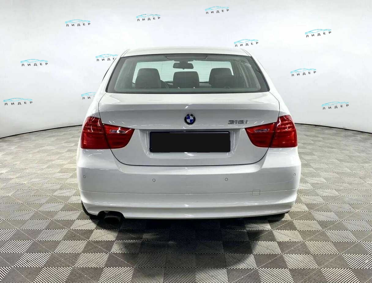 Б/У БМВ 3 серии 2011 года. Фото: #4