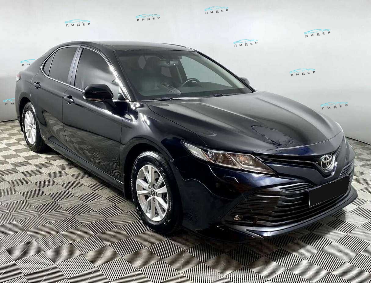 Б/У Тойота Камри 2020 года. Фото: #2