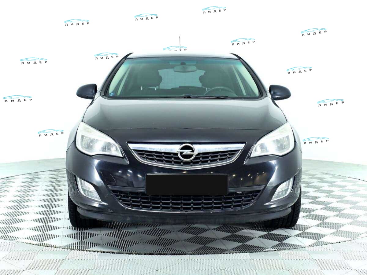 Б/У Опель Астра 2011 года. Фото: #1