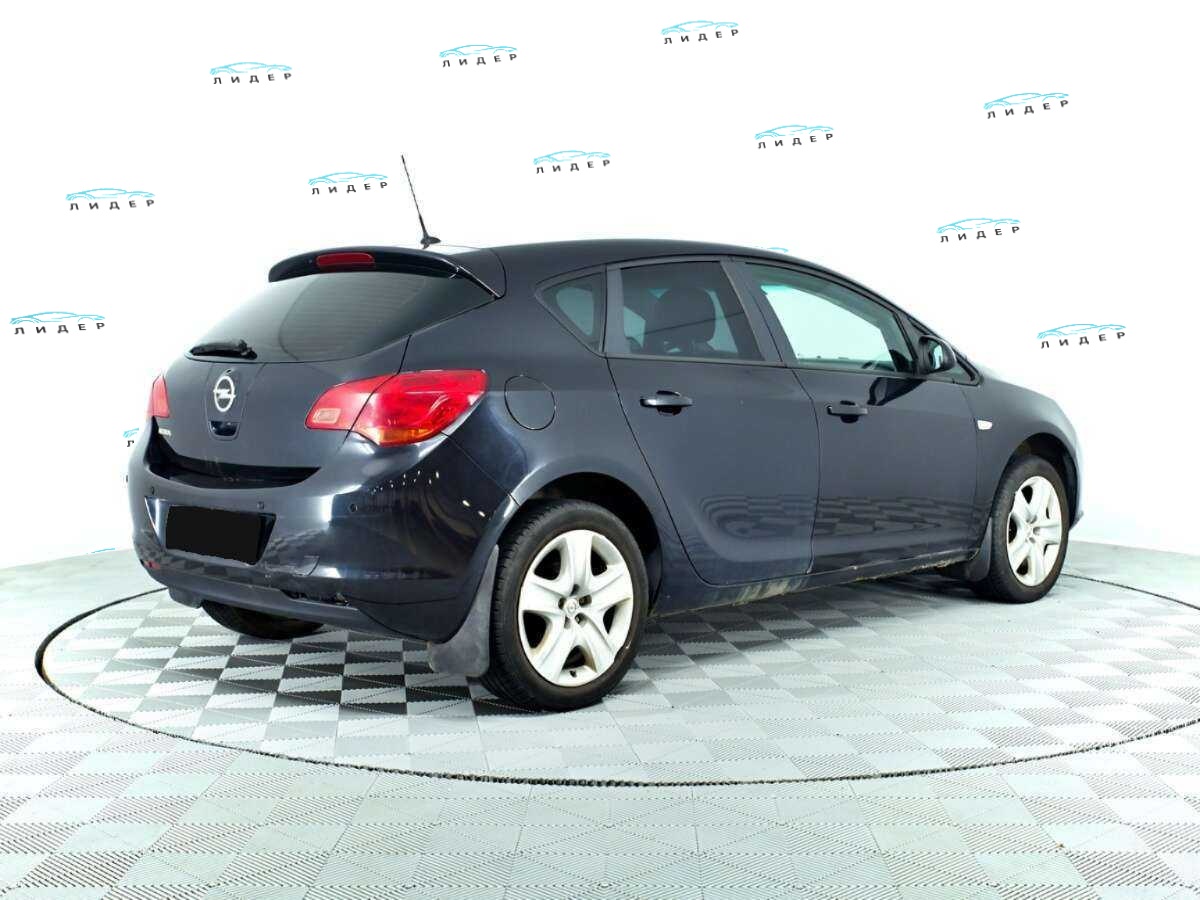 Б/У Опель Астра 2011 года. Фото: #4