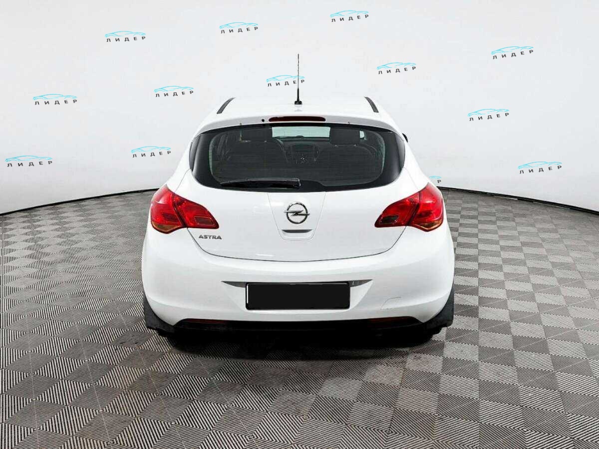 Б/У Опель Астра 2011 года. Фото: #5