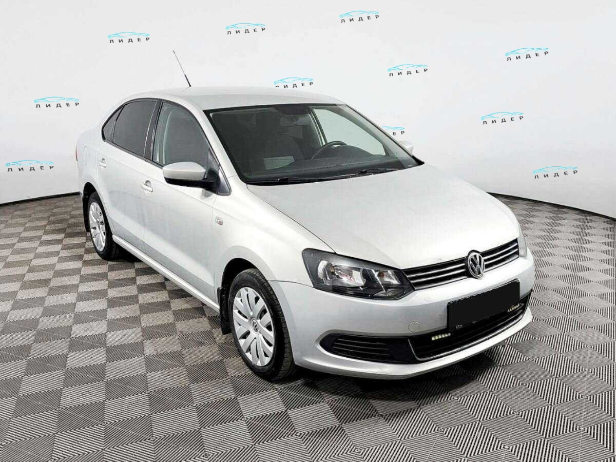 Б/У Фольксваген Поло 2011 года. Фото: #2